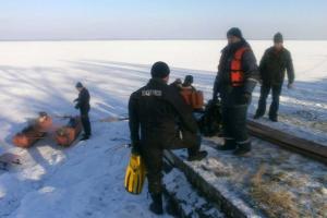 Дедушка с внуком провалились под лед на Днепропетровщине, мужчина погиб