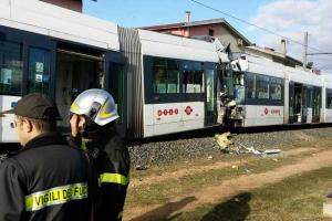 В Италии поезда метро столкнулись лоб в лоб: 57 пострадавших