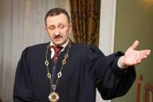 Скандального судью-взяточника Зварыча выпустили из тюрьмы