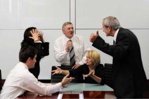 Ученые выяснили, чем отличается мозг "тихонь" и любителей спорить 