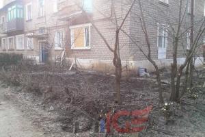 В результате обстрела Горловки поврежден многоквартирный дом