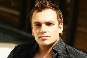 Актер Алексей Янин, перенесший инсульт, готовится к сложной операции