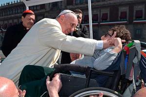 Папа Римский оконфузился перед верующими