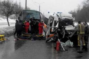 Смертельное ДТП в Харькове: скорая помощь столкнулась с автобусом