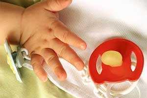 Россиянка сломала своей новорожденной дочери обе ноги