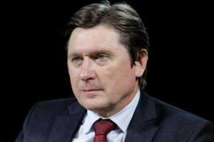 Политолог: Яценюк останется премьером до осени