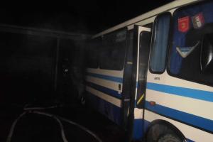 На Киевщине ночью подожгли автобус