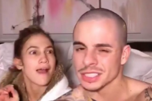 Дженнифер Лопес со своим любовником устроила караоке в постели