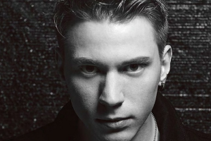 Никита Пресняков удивил откровением, что его бабушка танцует брейк-данс