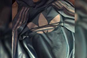 В Интернете разгорелись бурные споры о цвете спортивной олимпийки