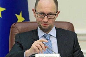 Запад помог Яценюку удержаться в седле - эксперт