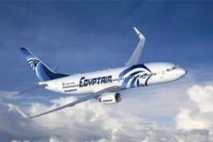 В Египте вооруженный мужчина захватил самолет с 80 пассажирами