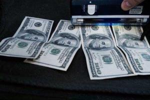 На Волыни сотрудника полиции задержали на взятке