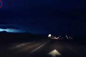 Жителей Шотландии напугал взорвавшийся в небе метеорит 