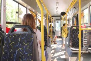 В московском троллейбусе 17-летнюю девушку ударило током 