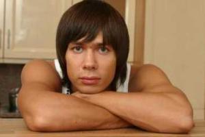 Стас Пьеха нуждается в психиатре из-за матерных стихов 