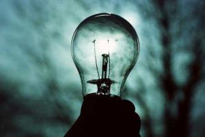 В Горловке должников начали отключать от электроэнергии при помощи автоматчиков