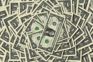 Бизнесмен из Трускавца обманул мужчину на 450 тысяч долларов