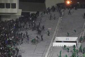 Во время футбольного матча в Марокко погибли три человека