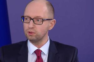 Яценюк призвал Порошенко принять закон о невмешательстве в работу правительства