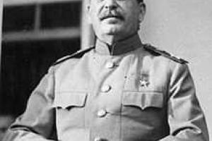 В Москве сняли "хулиганский" плакат со Сталиным