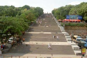 В Одессе жилой дом под угрозой заминирования