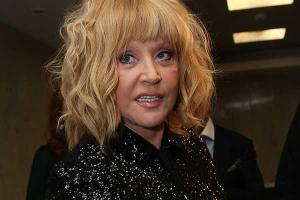 Алла Пугачева вышла в свет в провокационном наряде