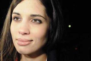 Эпатажная участница панк-группы Pussy Riot Надежда Толоконникова приехала в Киев