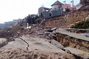 На Одесчине улица с коттеджами сползает в море