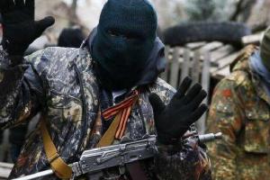 Терпение лопнуло: жители Горловки нанесли тяжелые ножевые ранения российским военным