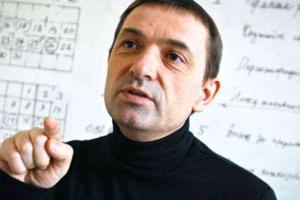 Политический кризис в Украине может привести к власти реальную хунту, - политтехнолог