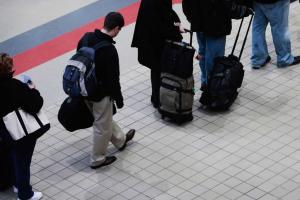 Российские неплательщики банковских кредитов бегут на Донбасс