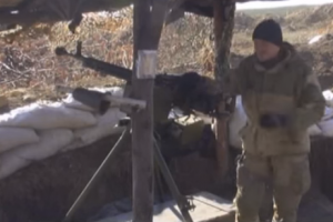 Бойцы 59-й бригады обеспечивают безопасность строителям контрольного пункта въезда-выезда в Золотом