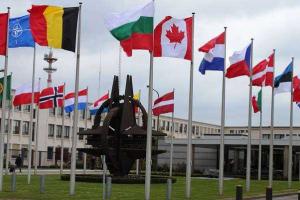 Украина пока не готова стать членом НАТО, - Божок