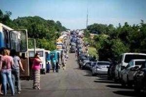 Блокпост в Марьинке закрыт из-за обстрелов