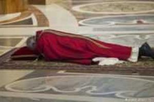 Папа Римский осудил теракты и равнодушие к мигрантам