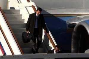 В МИД РФ рассказали, зачем Керри прилетел на встречу с Лавровым с гитарой