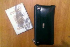 В подъезде славянской многоэтажки напали на старушку, женщина в больнице