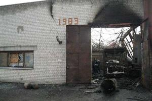 В Чернигове полиция расследует обстоятельства взрыва и пожара в автопарке