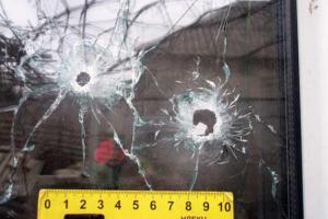 Снаряд боевиков попал в жилой дом в Авдеевке: хозяйка чудом уцелела