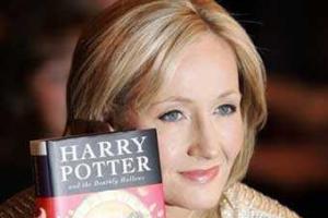 Стул, на котором Роулинг написала книги о Гарри Поттере, продадут за 45 тысяч долларов