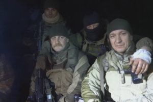 "Плакать только от счастья!" - украинские десантники поздравили женщин с 8 Марта