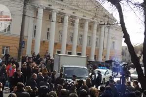 В центре Винницы "Газель" въехала в толпу людей, полиция бездействовала