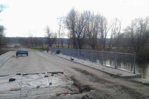 В Луганской области заканчивают ремонт моста через реку Айдар 