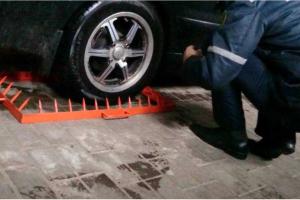 На белорусской границе заставили раздеться и обыскали украинских журналистов