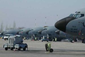 В США джип заехал на военную базу и снес хвост истребителю за 60 млн долларов