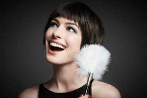 Актриса Энн Хэтэуэй родила сына 