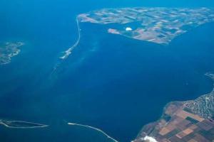 На дне Керченского пролива найдены три военных самолета