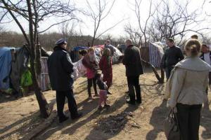 В Киеве на Лысой горе поселился цыганский табор