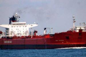 В Каспийском море загорелся российский танкер